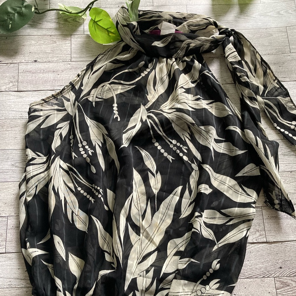 Julie’s Closet blouse with side neck tie